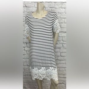 TOMMY HILFIGER BLACK & WHITE STRIPED SHORT SLEEVE DRESS SIZE L